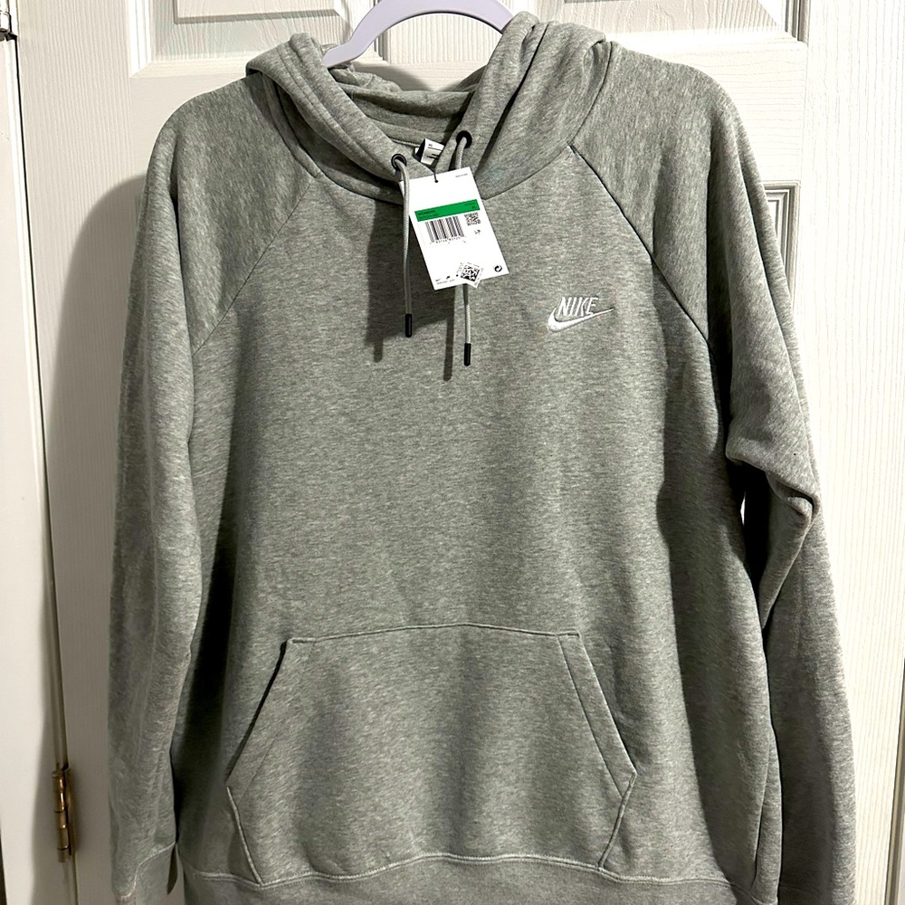 NWT Woman’s Nike Hoodie Size XL